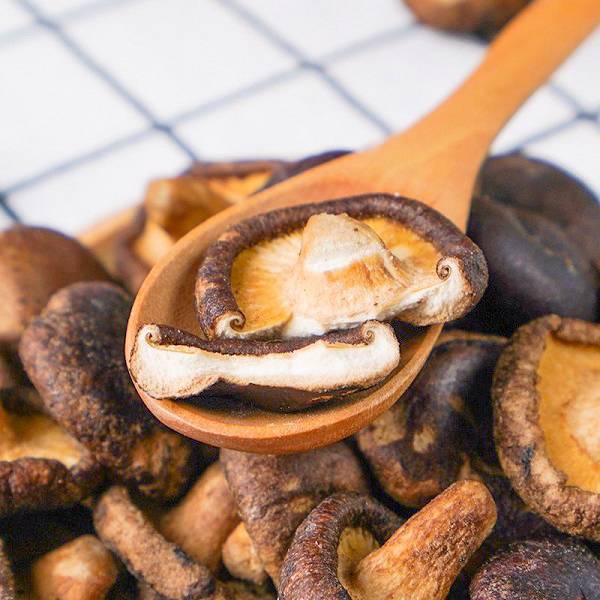 Cendawan shiitake dehidrasi